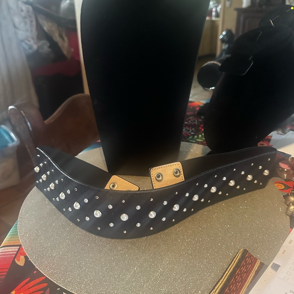 White House/Black Market Leather & Elastic Belt